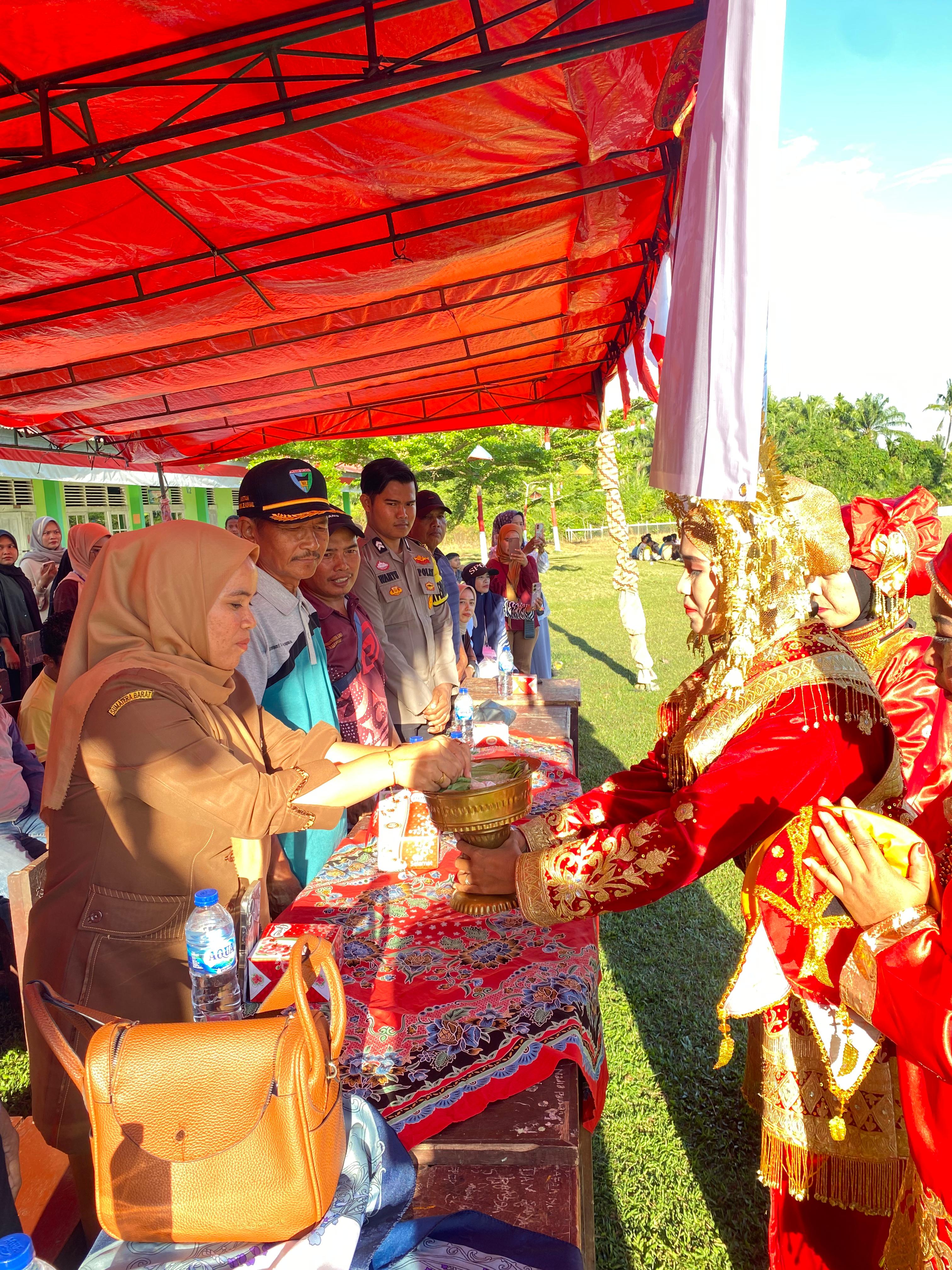 Pembukaan Turnamen Sepak Bola Nagari Simpang Lama