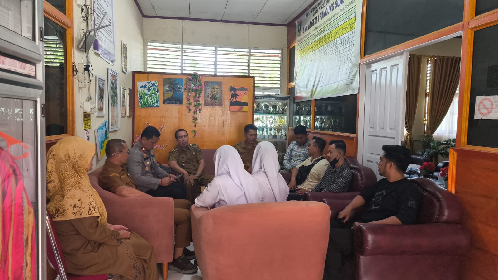  Kunjungan ke SMA N 1 Pancung Soal dalam Rangka Klarifikasi MBG