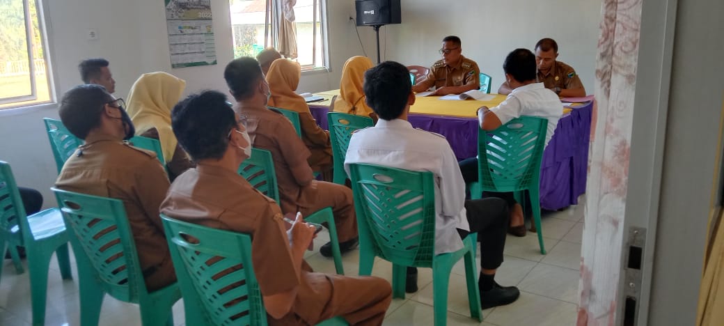 Rapat Pegawai dan Staf Kantor Camat Pancung Soal