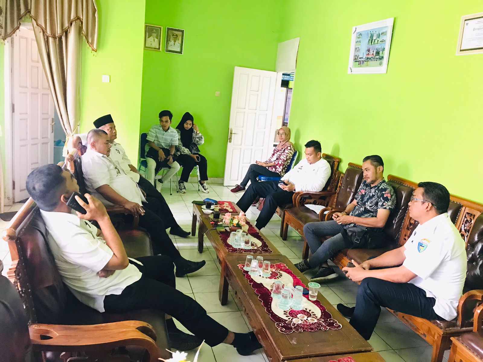 Rapat Pengadaan Barang dan Jasa di Kecamatan Basa Ampek Balai Tapan