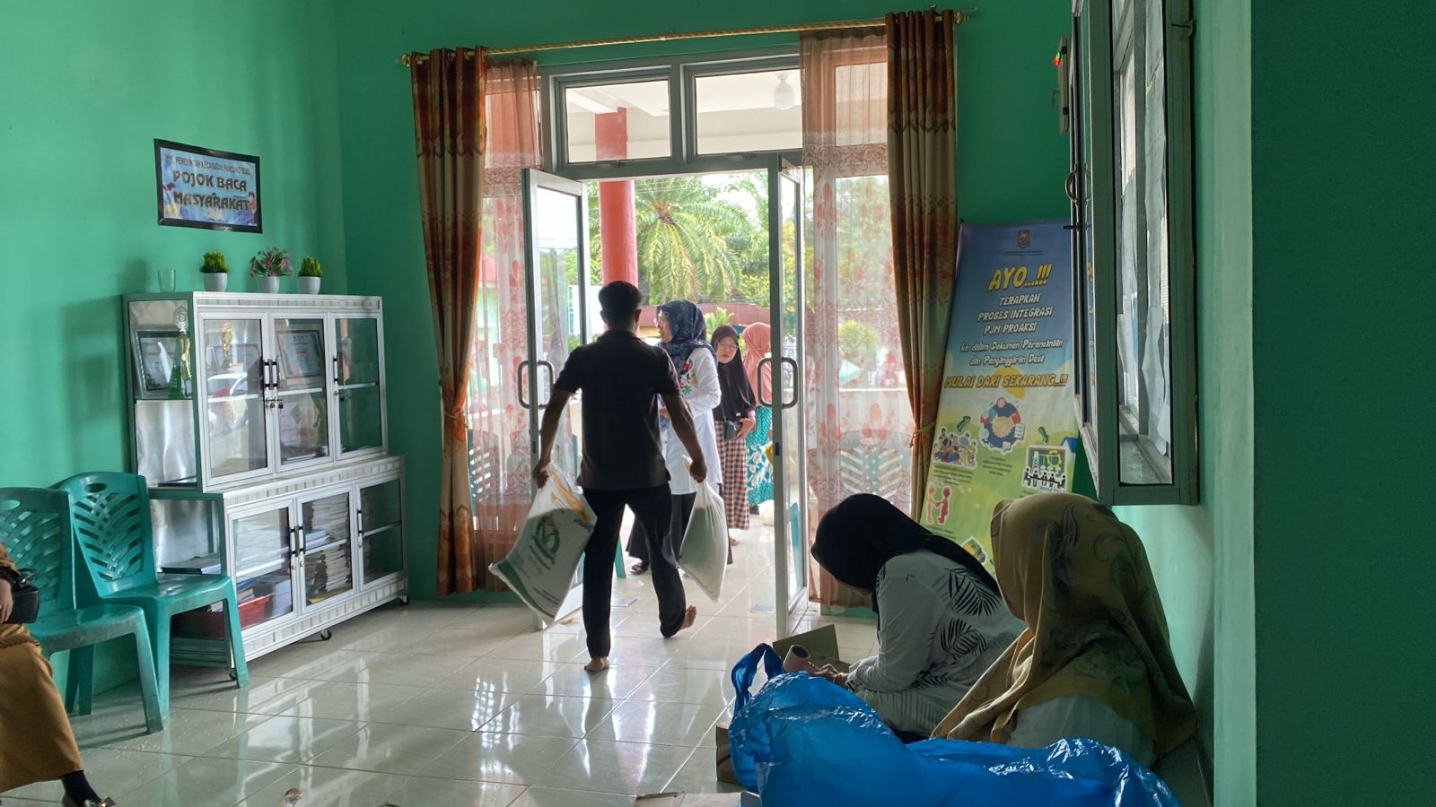 Hari Terakhir  Pembagian Sembako Bansos